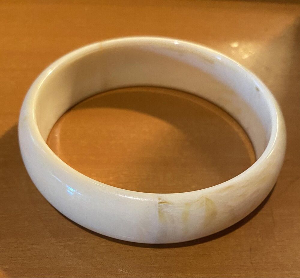 White Plastic Bangle Bracelet Chunky Women's 8 Inch Round Stackable Jewelry